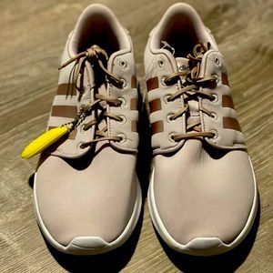 Womens Adidas cloudfoam tennis shoes